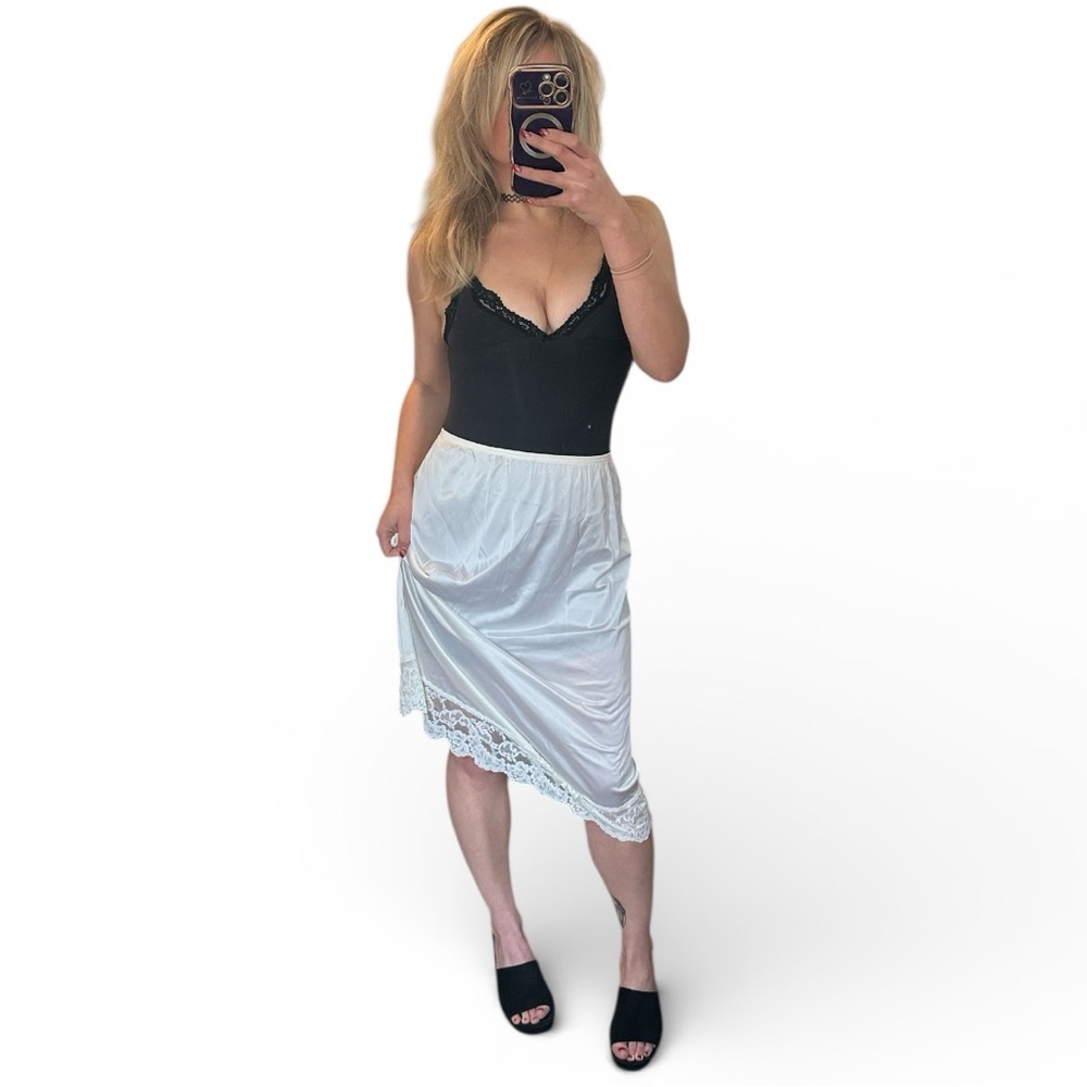 Vintage 80’s/90’s Vassarette Havana Cream Lace Trim Slip Size Large - Picture 6 of 6